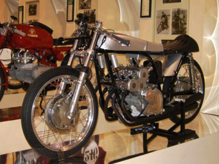 Ducati125GP_1965_01